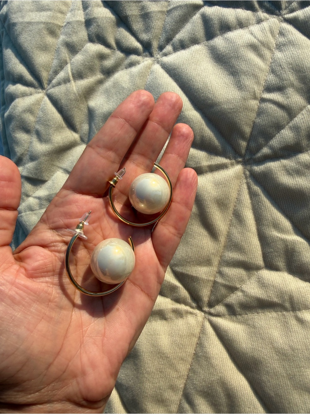 Modern Gold Orbital Ivory Pearl Statement Hoop Earrings - Picture 5 of 5